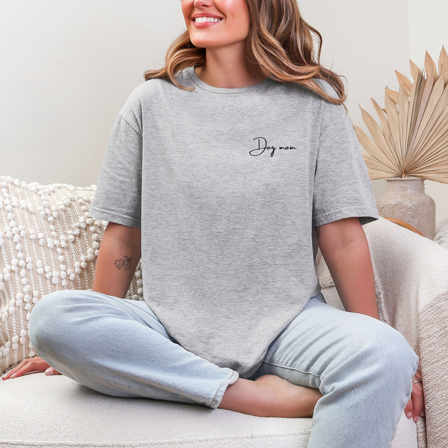 Dog Mom basic chest T-Shirt
