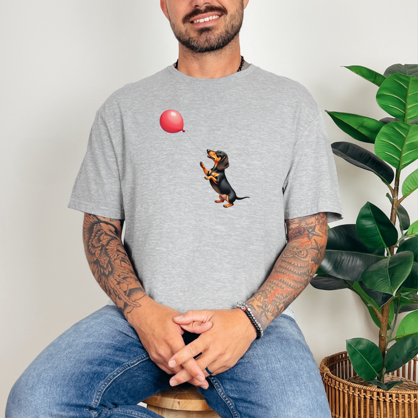 Teckel met rode ballon T-shirt