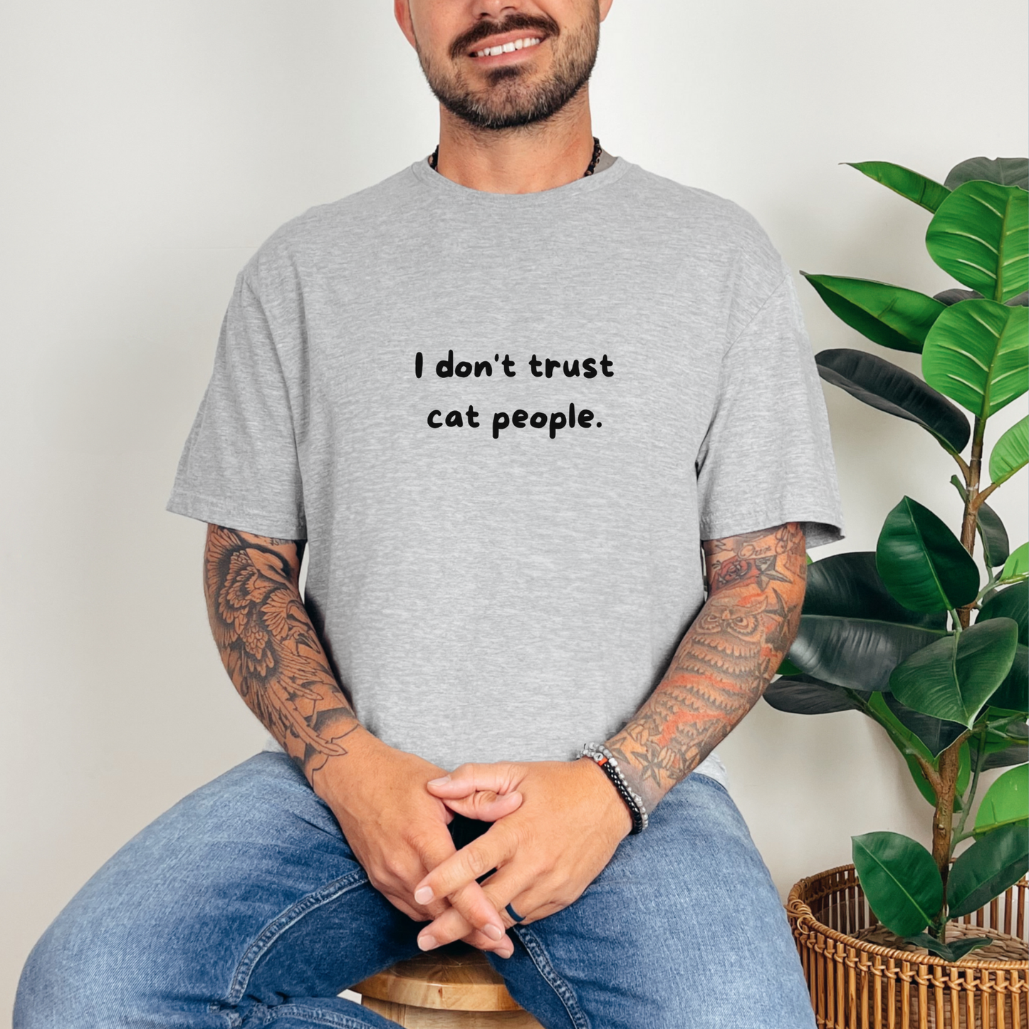 I don't trust cat people T-Shirt