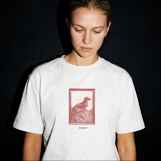 Doxxie Portrait - Front print bordeaux - dachshund T-shirt