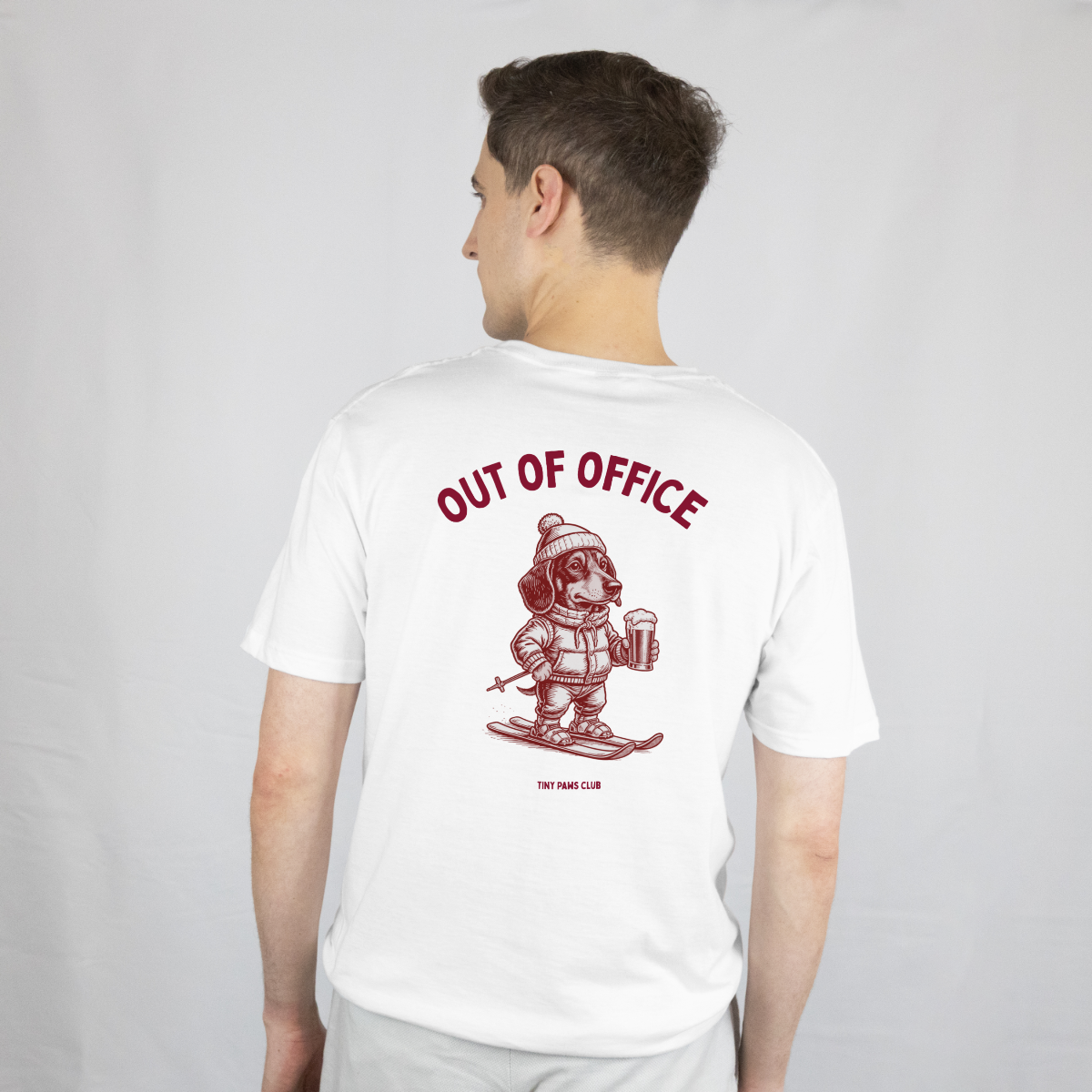 Out of office - bordeaux - dachshund T-shirt