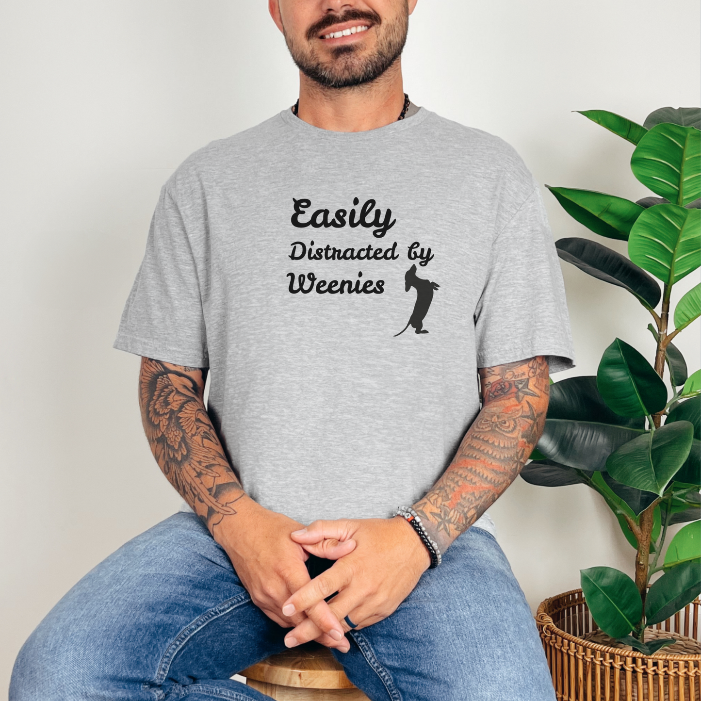 T-shirt « Facilement distrait par les saucisses »