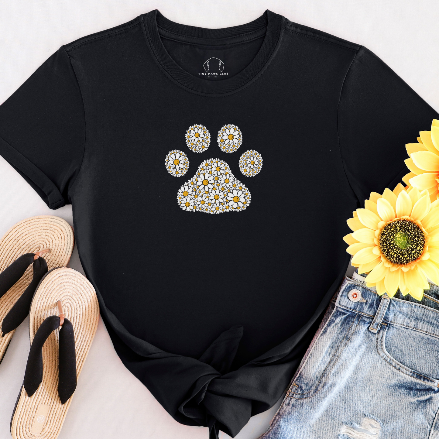 T-shirt à motif floral avec patte de chien