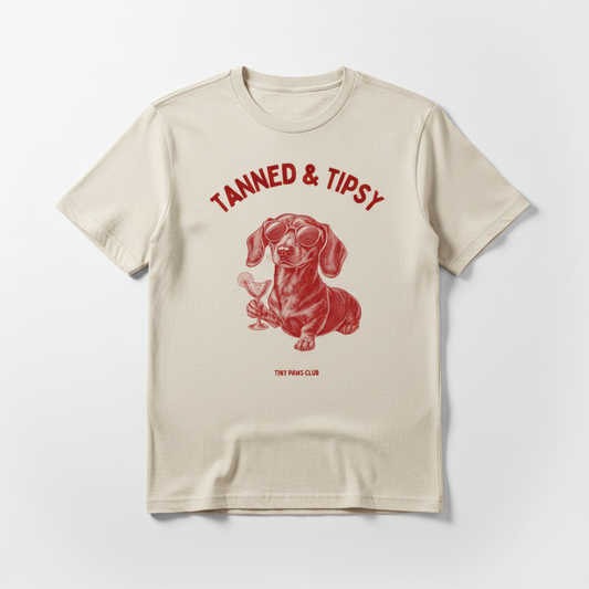 Tanned & Tipsy - Front print bordeaux - dachshund T-shirt
