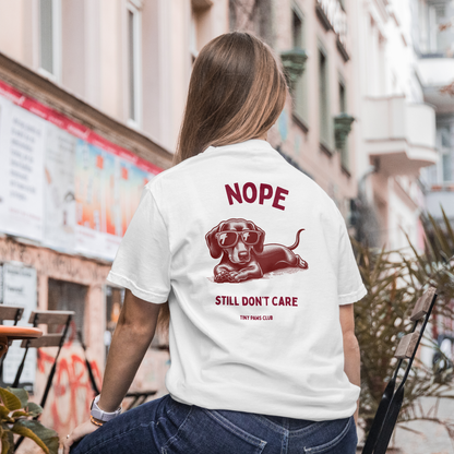 Still don't care - bordeaux - dachshund T-shirt
