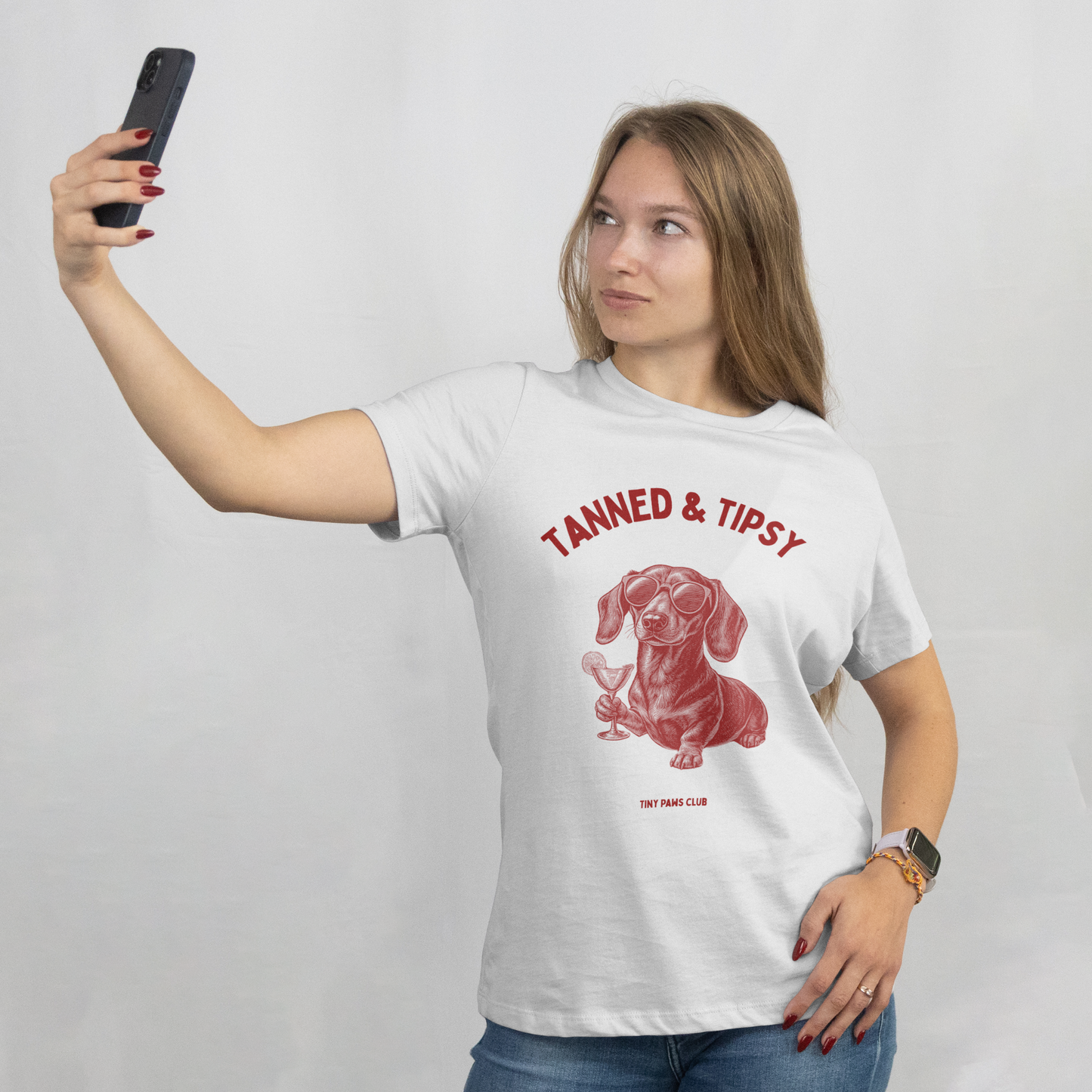 Tanned & Tipsy - Front print bordeaux - dachshund T-shirt