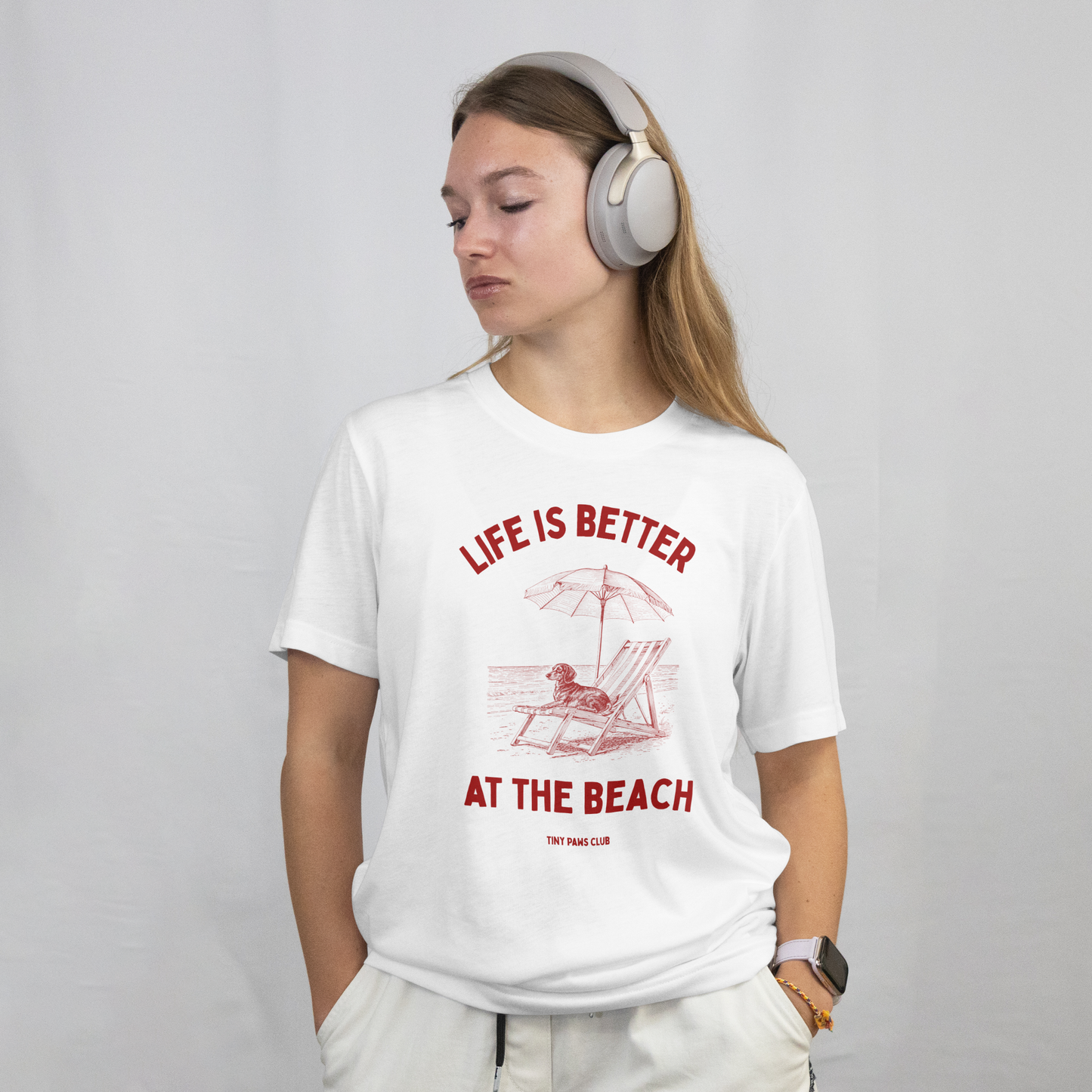 Life is better - Front print bordeaux - dachshund T-shirt