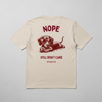 Still don't care - bordeaux - dachshund T-shirt