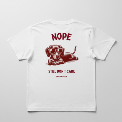 Still don't care - bordeaux - dachshund T-shirt